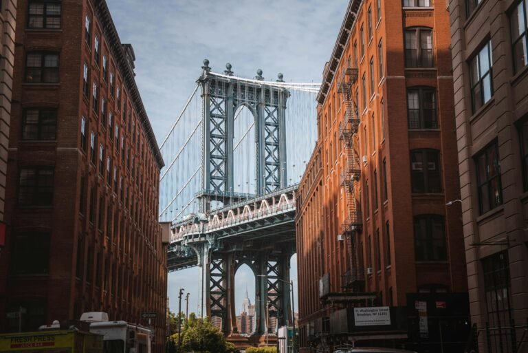 Brooklyn Bridge, showing mess2miracles offers cleaning services in Brooklyn, NY
